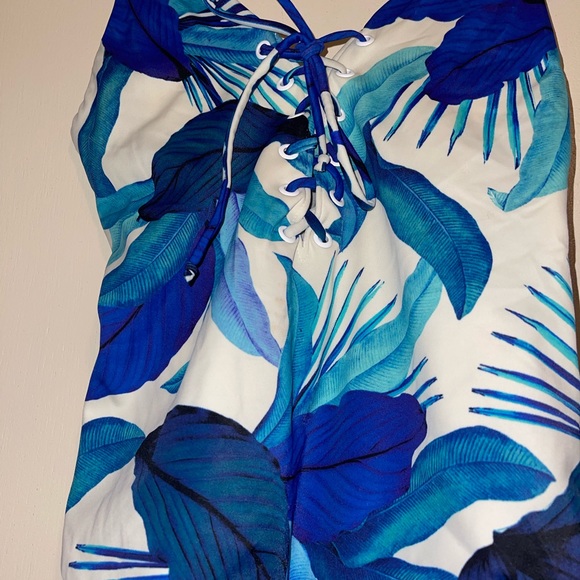 L.A. Hearts One-piece Swimsuit - Picture 2 of 6